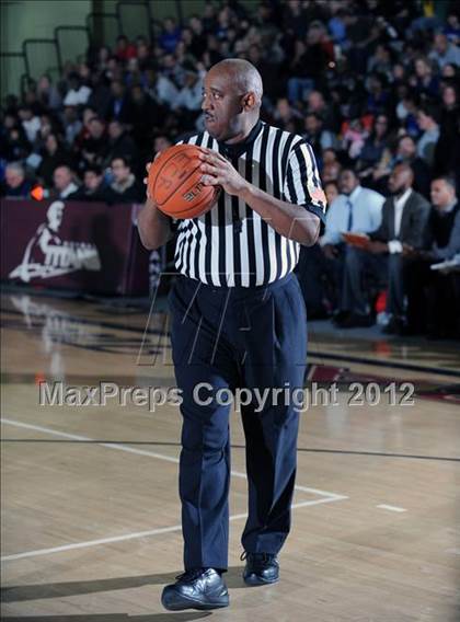 Thumbnail 2 in El Camino Real vs. Garfield (CIF LACS D2 Final) photogallery.