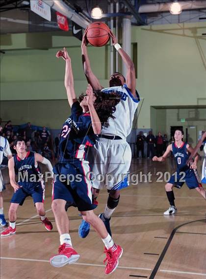 Thumbnail 2 in El Camino Real vs. Garfield (CIF LACS D2 Final) photogallery.