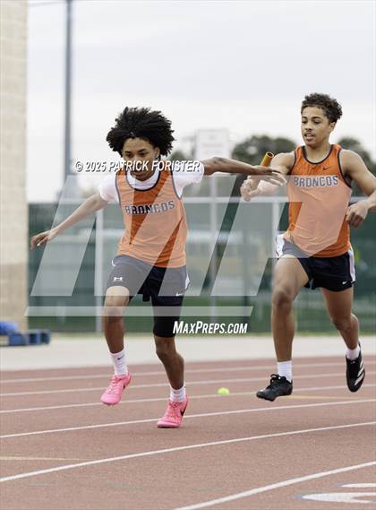 Thumbnail 3 in Northside ISD Meet #3 photogallery.