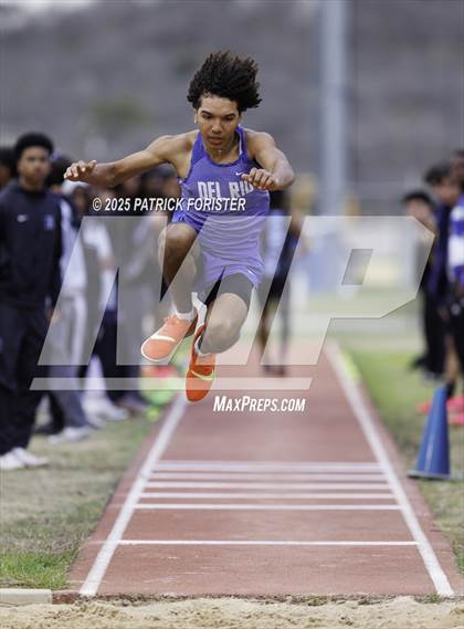 Thumbnail 2 in Northside ISD Meet #3 photogallery.