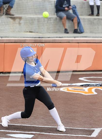 Thumbnail 2 in Grand Saline vs Sulphur Springs photogallery.
