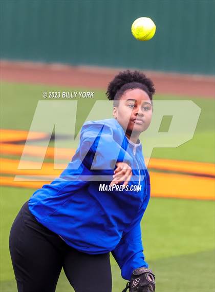 Thumbnail 1 in Grand Saline vs Sulphur Springs photogallery.