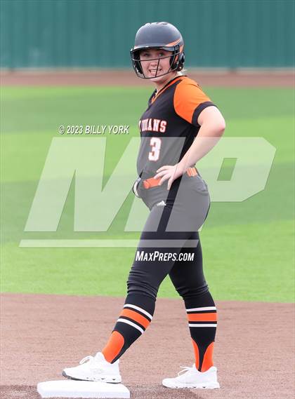 Thumbnail 2 in Grand Saline vs Sulphur Springs photogallery.
