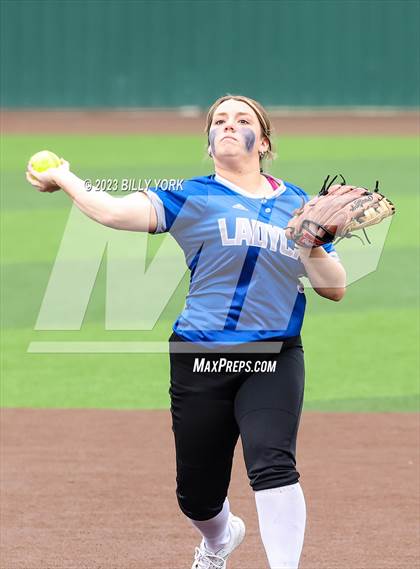 Thumbnail 2 in Grand Saline vs Sulphur Springs photogallery.