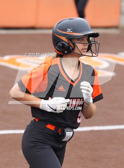 Thumbnail 1 in Grand Saline vs Sulphur Springs photogallery.
