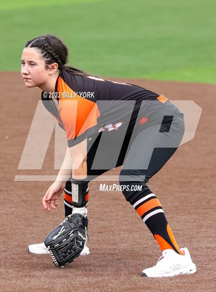 Thumbnail 1 in Grand Saline vs Sulphur Springs photogallery.