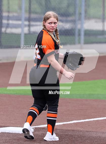 Thumbnail 1 in Grand Saline vs Sulphur Springs photogallery.