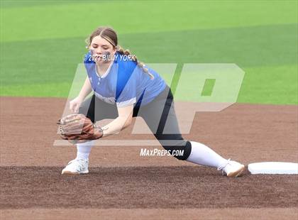 Thumbnail 1 in Grand Saline vs Sulphur Springs photogallery.