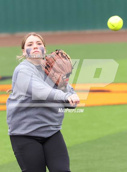 Thumbnail 3 in Grand Saline vs Sulphur Springs photogallery.