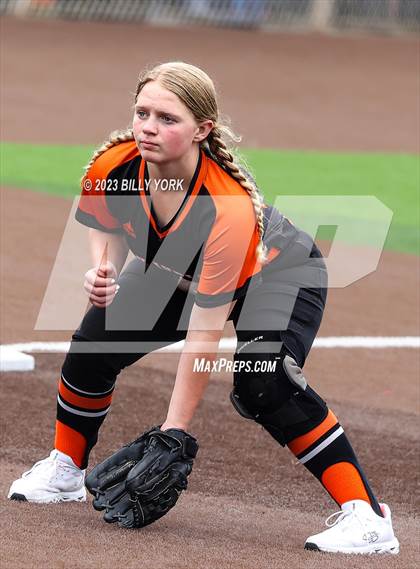 Thumbnail 3 in Grand Saline vs Sulphur Springs photogallery.