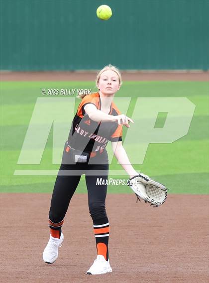 Thumbnail 1 in Grand Saline vs Sulphur Springs photogallery.