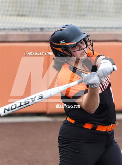 Thumbnail 2 in Grand Saline vs Sulphur Springs photogallery.