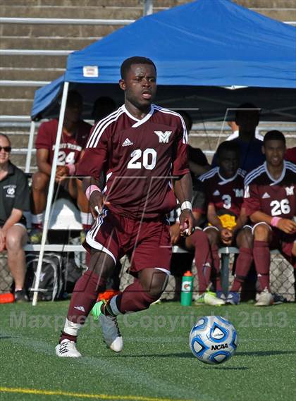 Thumbnail 3 in Mount Vernon vs. Midlothian (VHSL Semifinal) photogallery.