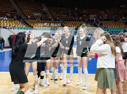 Thumbnail 1 in Fleming vs. McClave (CHSAA 1A State Final) photogallery.