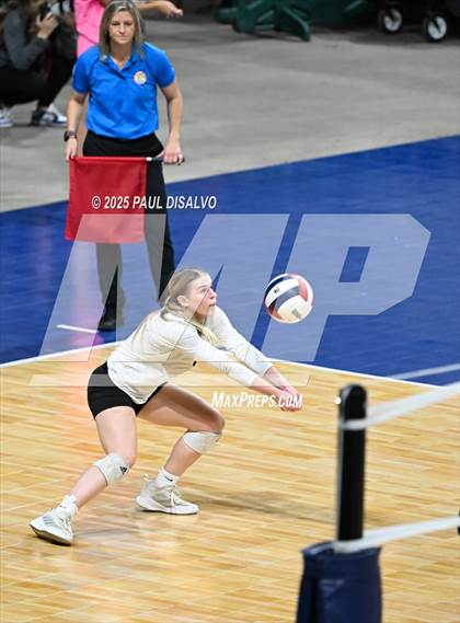 Thumbnail 2 in Fleming vs. McClave (CHSAA 1A State Final) photogallery.