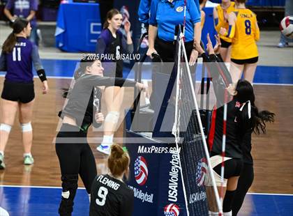 Thumbnail 3 in Fleming vs. McClave (CHSAA 1A State Final) photogallery.