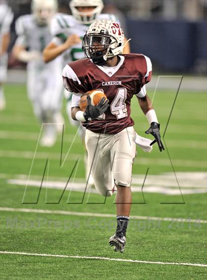 Thumbnail 1 in Cameron Yoe vs. Wall (UIL 2A Division 1 Final)  photogallery.