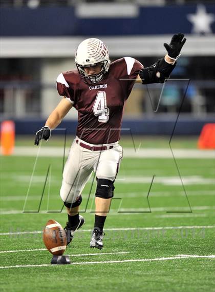 Thumbnail 1 in Cameron Yoe vs. Wall (UIL 2A Division 1 Final)  photogallery.