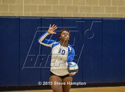 Thumbnail 1 in Riverwood vs. Sprayberry (GHSA Region Playoff) photogallery.