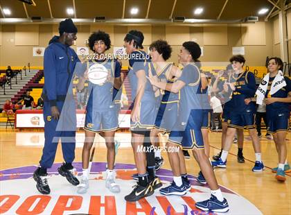 Thumbnail 3 in Basha vs. Campbell Hall (Hoophall West Invitational) photogallery.