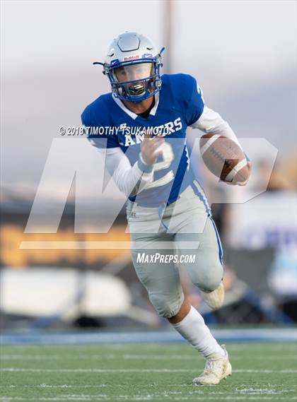 Thumbnail 2 in Del Campo vs. McQueen photogallery.