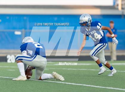 Thumbnail 3 in Del Campo vs. McQueen photogallery.
