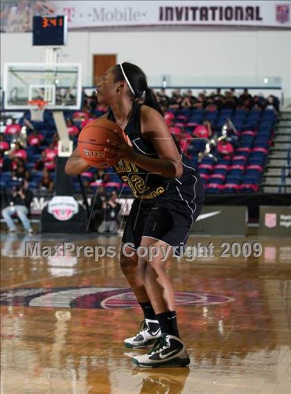 Thumbnail 1 in Hoover vs Hillsboro (T- Mobile Invitational) photogallery.