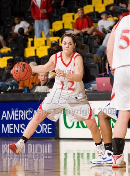 Thumbnail 3 in Lord Botetourt vs. Lee (VHSL AA D3 Semifinal) photogallery.