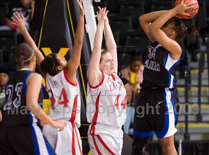 Thumbnail 1 in Lord Botetourt vs. Lee (VHSL AA D3 Semifinal) photogallery.