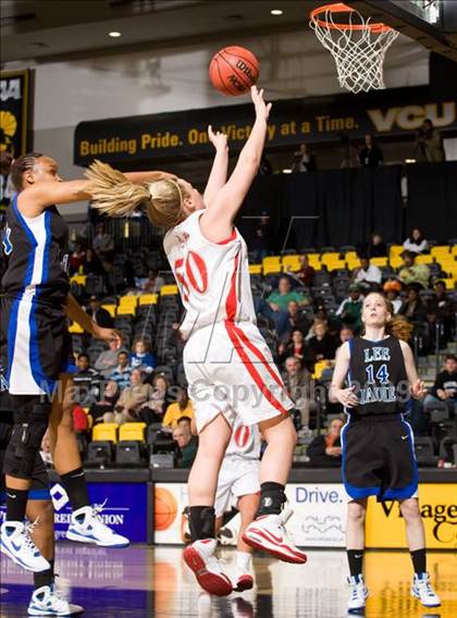Thumbnail 2 in Lord Botetourt vs. Lee (VHSL AA D3 Semifinal) photogallery.