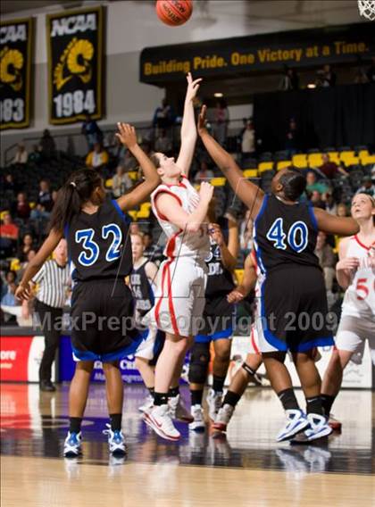 Thumbnail 1 in Lord Botetourt vs. Lee (VHSL AA D3 Semifinal) photogallery.
