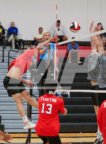 Thumbnail 1 in Pacifica @ Tustin photogallery.
