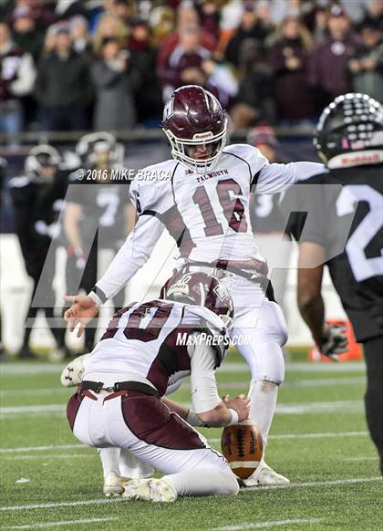 Thumbnail 2 in Marblehead vs. Falmouth (MIAA Division 2A Final) photogallery.