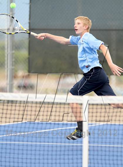 Thumbnail 2 in Ralston Valley vs. Lakewood photogallery.