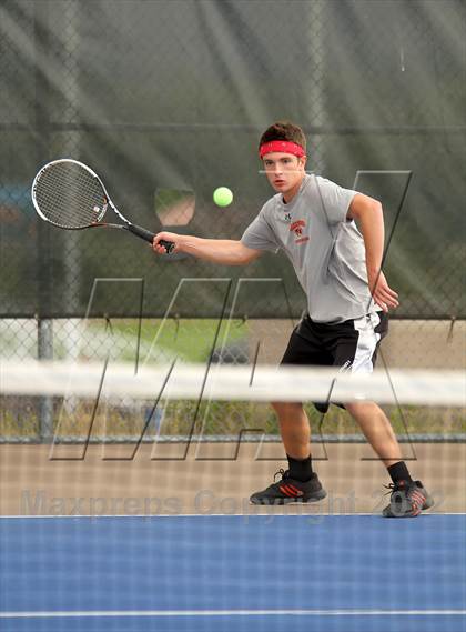 Thumbnail 2 in Ralston Valley vs. Lakewood photogallery.