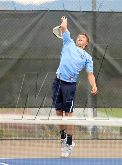 Thumbnail 3 in Ralston Valley vs. Lakewood photogallery.