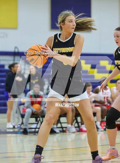 Thumbnail 1 in Cottonwood vs. East (South Mountain Holiday Classic) photogallery.