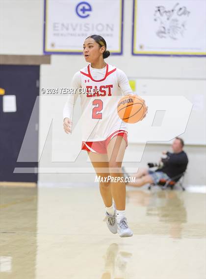 Thumbnail 2 in Cottonwood vs. East (South Mountain Holiday Classic) photogallery.
