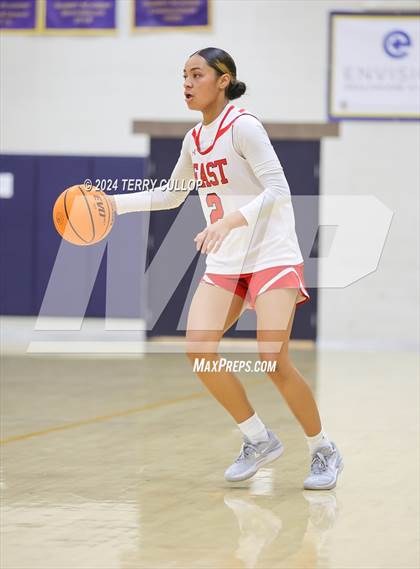 Thumbnail 3 in Cottonwood vs. East (South Mountain Holiday Classic) photogallery.