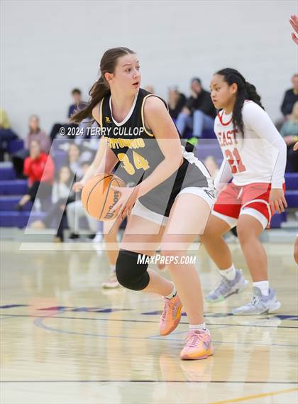 Thumbnail 3 in Cottonwood vs. East (South Mountain Holiday Classic) photogallery.