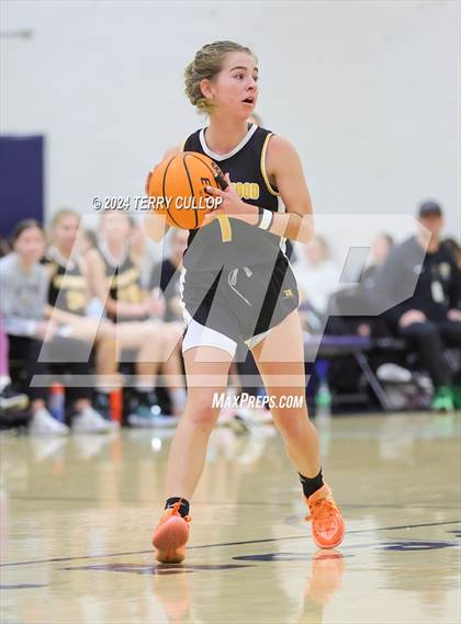 Thumbnail 1 in Cottonwood vs. East (South Mountain Holiday Classic) photogallery.