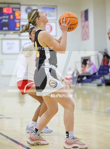 Thumbnail 3 in Cottonwood vs. East (South Mountain Holiday Classic) photogallery.