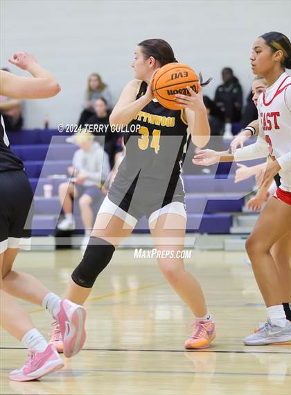 Thumbnail 2 in Cottonwood vs. East (South Mountain Holiday Classic) photogallery.