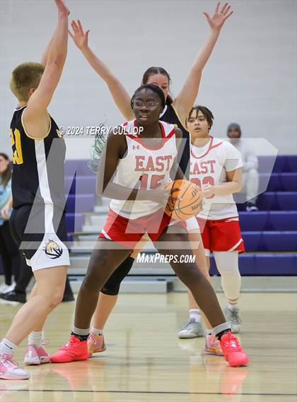 Thumbnail 3 in Cottonwood vs. East (South Mountain Holiday Classic) photogallery.