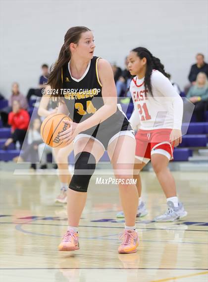 Thumbnail 1 in Cottonwood vs. East (South Mountain Holiday Classic) photogallery.