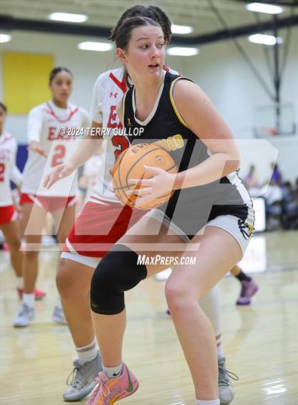 Thumbnail 2 in Cottonwood vs. East (South Mountain Holiday Classic) photogallery.
