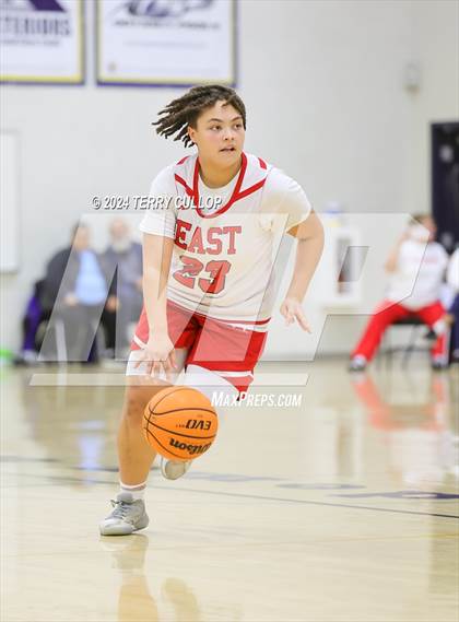 Thumbnail 1 in Cottonwood vs. East (South Mountain Holiday Classic) photogallery.