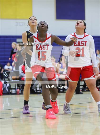 Thumbnail 3 in Cottonwood vs. East (South Mountain Holiday Classic) photogallery.