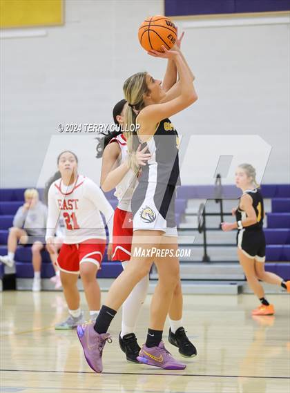 Thumbnail 2 in Cottonwood vs. East (South Mountain Holiday Classic) photogallery.