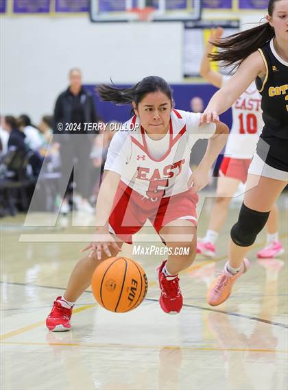 Thumbnail 3 in Cottonwood vs. East (South Mountain Holiday Classic) photogallery.